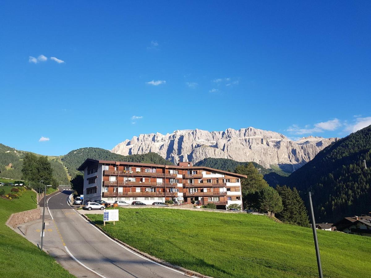 Appartamento Dolomiti Selva di Val Gardena Bagian luar foto